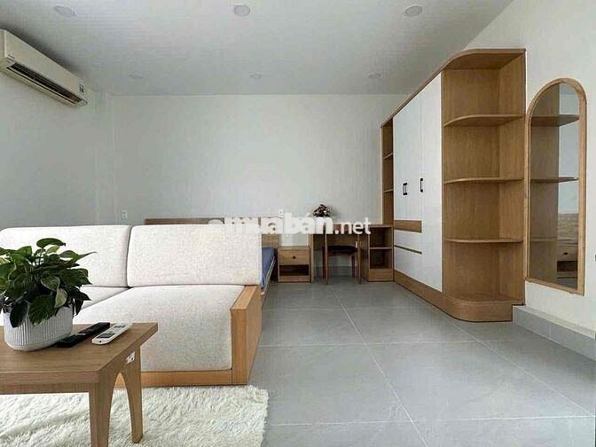 Căn hộ studio ban công rộng 43m2 chỉ 6,5triệu gần VINCOM NAM LONG, UFM