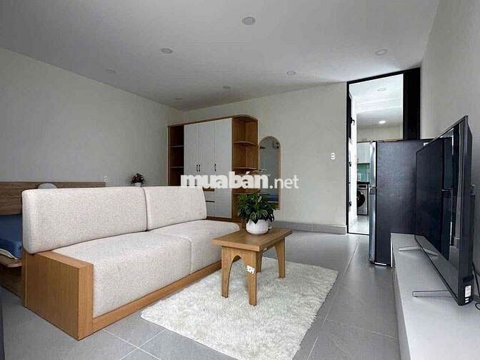 Căn hộ studio ban công rộng 43m2 chỉ 6,5triệu gần VINCOM NAM LONG, UFM