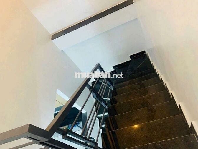 Nhà 5x16, hẻm xe hơi, 3pn , Gần CV Làng Hoa