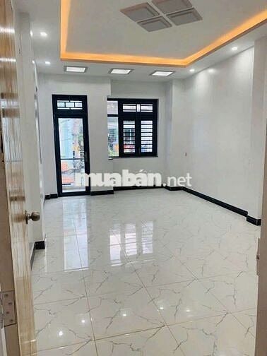 Nhà 5x16, hẻm xe hơi, 3pn , Gần CV Làng Hoa