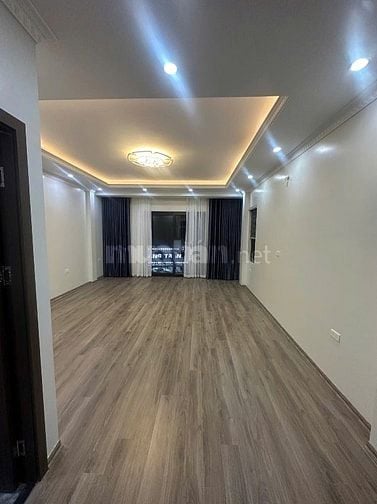 Cho Thuê Nhà Mới 45m2 Xây 5 Tầng,Thang Máy,Tại: Kim Mã,Ba Đình