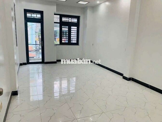 Nhà 5x16, hẻm xe hơi, 3pn , Gần CV Làng Hoa