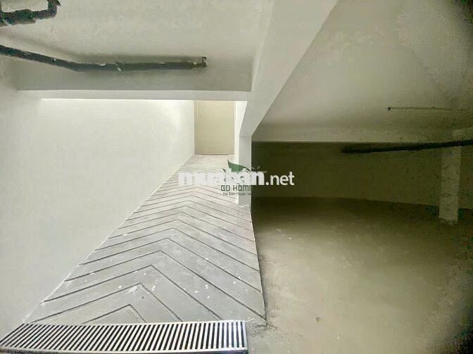 CHO THUÊ NHÀ LÔ GÓC ĐƯỜNG LỚN PHƯỚC HẢI NHA TRANG GIÁ 100 TRIỆU