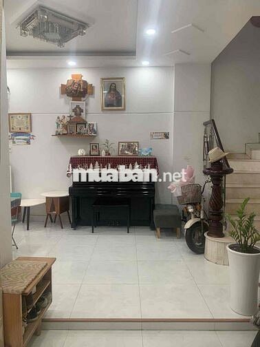 hẻm 5 căn nhà đuòng ngoại giao