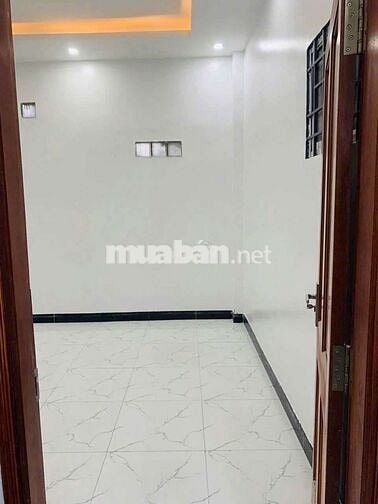 Nhà 5x16, hẻm xe hơi, 3pn , Gần CV Làng Hoa
