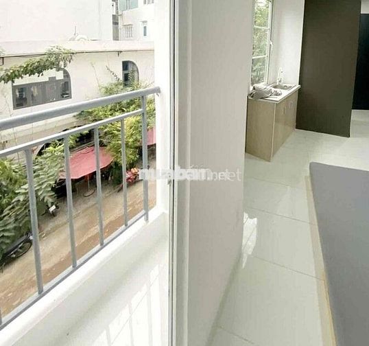 Phòng trọ ban công, full nội thất ngay đại học Văn Lang CS3