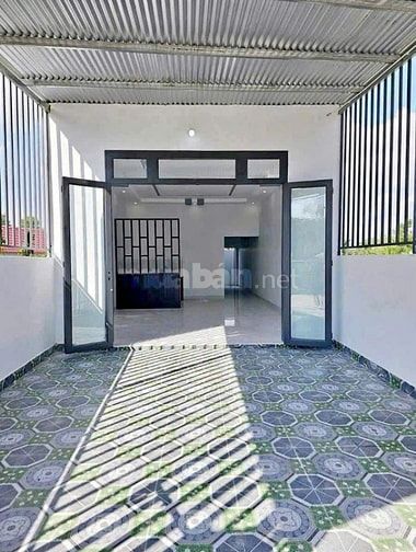 Cần vốn nên tôi muốn bán gấp căn nhà ở Huyện Hóc Môn GIÁ ƯU ĐÃI 900 tr