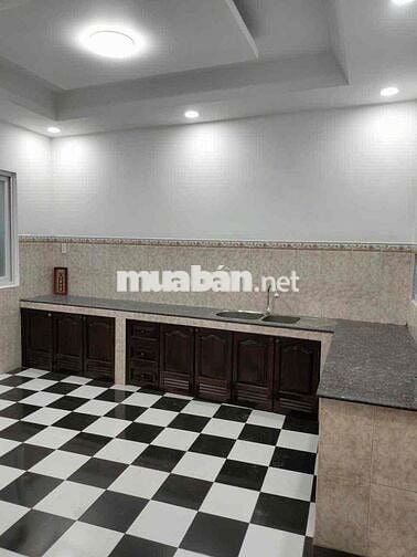 nhà ở mặt tiền 3 tần một lửng một sân thượng