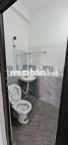 Cho thuê phòng tại 11 ngõ 98 Hạ Yên Quyết - giá 2.5tr