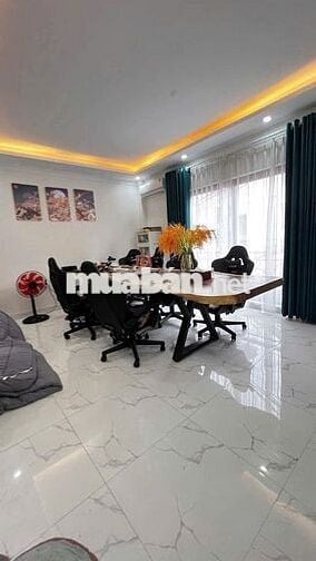 Nhà 5 Tầng Lô Góc, Ngõ Thông Ô Tô Tận Cửa, Gần Chợ - Thạch Bàn – 6.1B