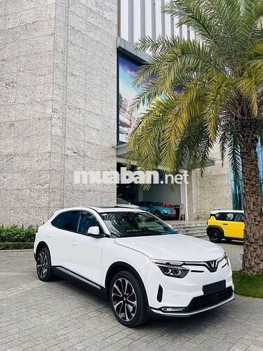 VinFast VF8 - HT Vay, Bao HS Khó + Ưu Đãi Tiền Mặt