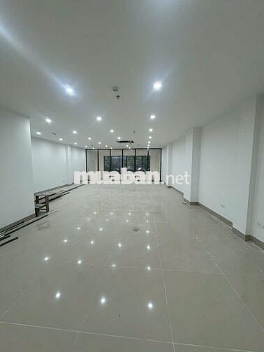🏢 Cho thuê văn phòng tầng 2 – 210m² – 40tr – Dịch Vọng Hậu, Cầu Giấy