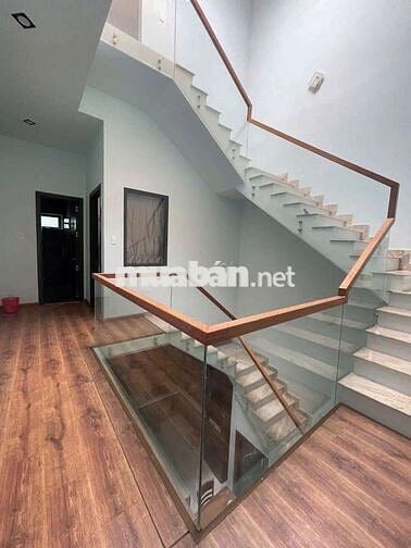 🌿🏡CHO THUÊ NHÀ 3 TẦNG MẶT TIỀN NƯỚC MẶN - NAM VIỆT Á - 3PN - 3WC