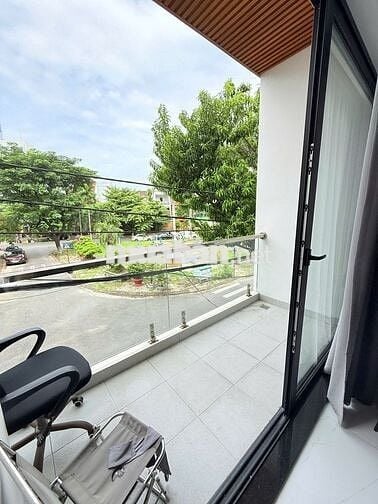 Cho thuê căn hộ 1 phòng ngủ ngay trung tâm thành phố