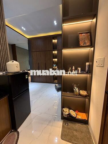 Cho thuê căn hộ 1 phòng ngủ ngay trung tâm thành phố