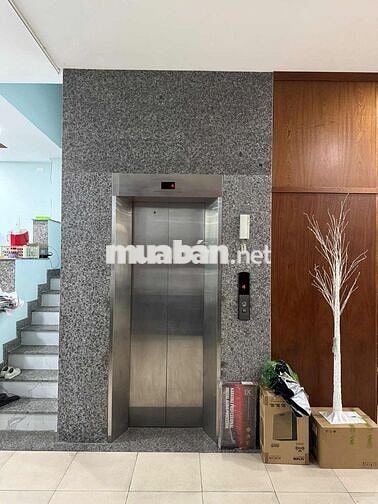 Bán nhà mặt phố tại Phan Thị Hành, 21 tỷ, 207.9 m2, 4 tầng, chính chủ