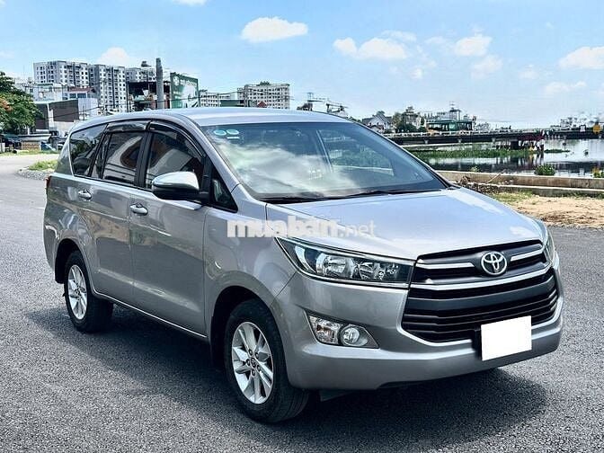 Toyota Innova 2019 2.0E số sàn 8 chỗ rộng rãi