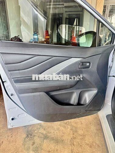 Mitsubishi Xpander 2022 AT Premium - 10000 km