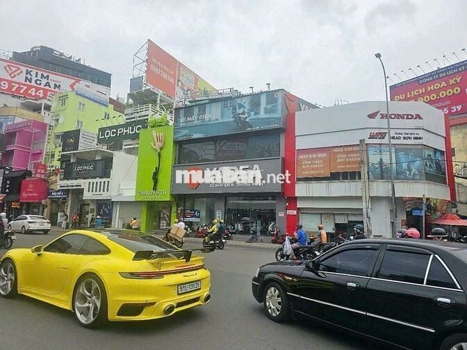 Cho thuê nhà mặt tiền  đường Cách Mạng Tháng Tám, Phường Bến Thành, Q1