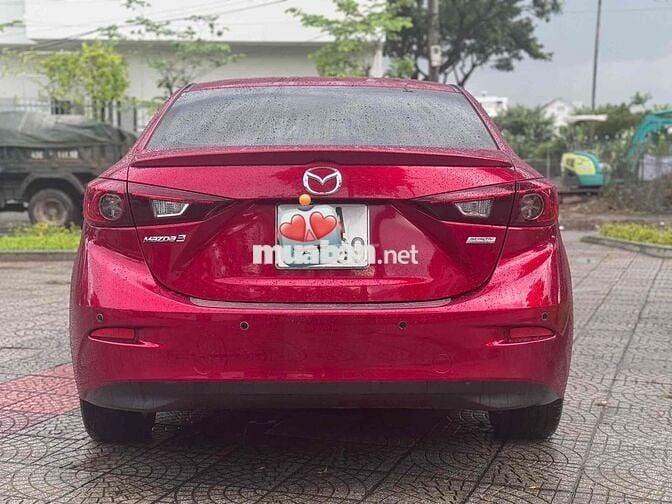 Mazda 3 2019 1.5L Luxury - 75000 km