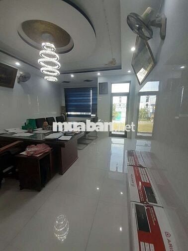 HÓT _ CHO THUÊ NGUYÊN CĂN MẶT TIỀN 29TH 3 _ 100M² _ 5PN _ GIÁ 25 TRIÊU