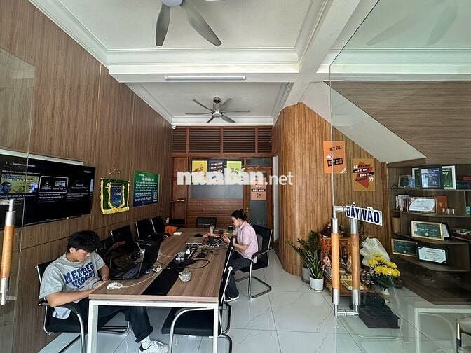 Cho thuê VP mặt tiền trung tâm Hải Châu - full nội thất chỉ vào HĐ