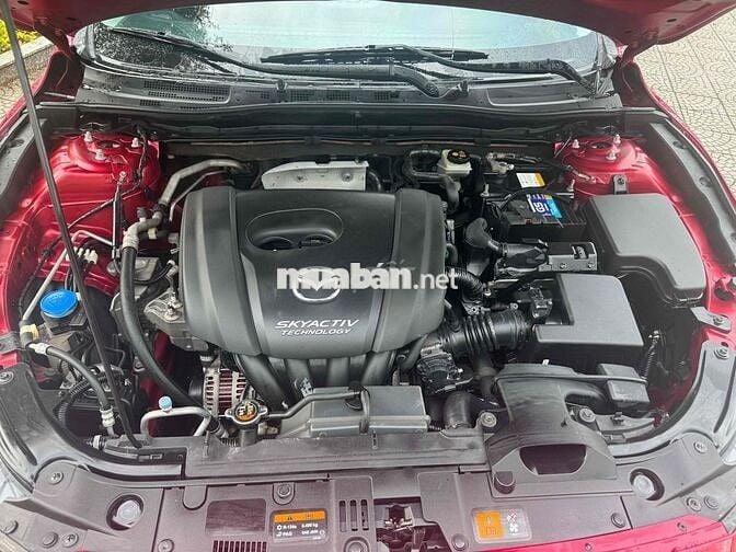Mazda 3 2019 1.5L Luxury - 75000 km