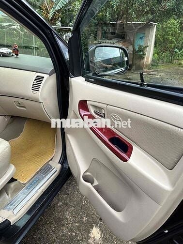 Toyota Innova 2006 G - chuẩn 108000 km..xe cọpp