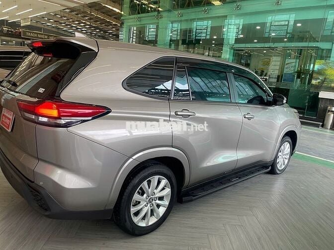 TOYOTA INNOVA CROSS 2024