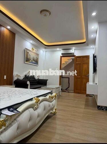 Nhà Q3 hẻm oto có thang máy full nội thất 5PN 5WC 37tr