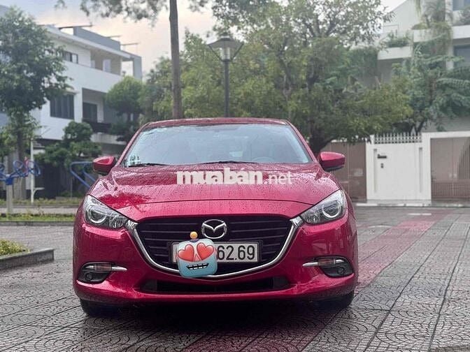 Mazda 3 2019 1.5L Luxury - 75000 km