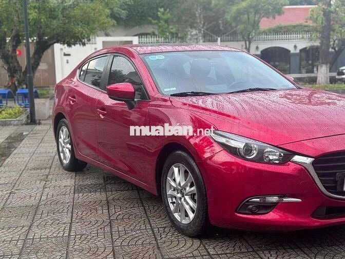 Mazda 3 2019 1.5L Luxury - 75000 km