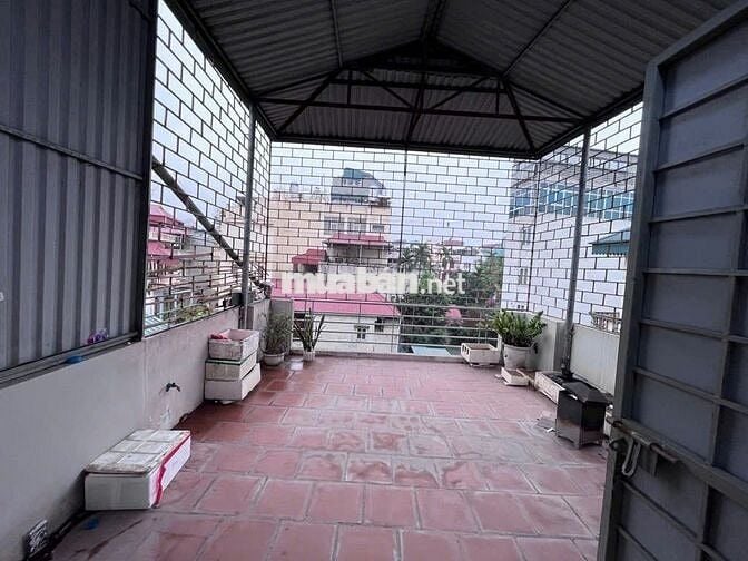 Bán gấp nhà Kim Mã giá rẻ, 23m2, 4 tầng, giá 5,15 tỷ