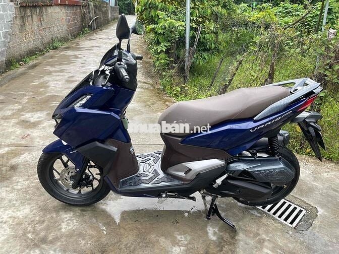 Cần bán vario 160 2024 chạy 5500km như mới