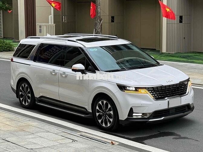 Kia Carnival 2022 Signature 2.2D - 34.000 km