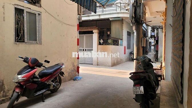 SỔ CHUNG - 23M2 -NHÀ CẤP 4 - KHU PHÂN LÔ HVTC - LÊ VĂN HIẾN