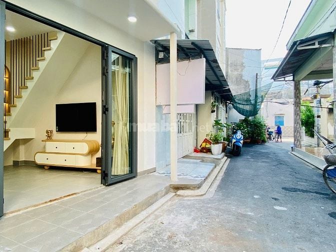 CHÍNH CHỦ NGỢP BANK GIẢM SÂU 700TR BÁN NHÀ 911/QUANG TRUNG NGANG 7M 
