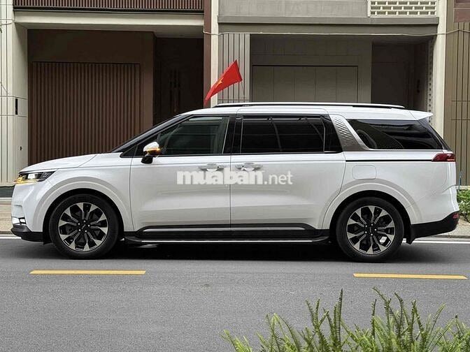 Kia Carnival 2022 Signature 2.2D - 34.000 km