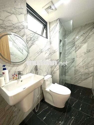 Bán nhà 3 tầng thiết kế hiện đại mặt tiền Thanh long