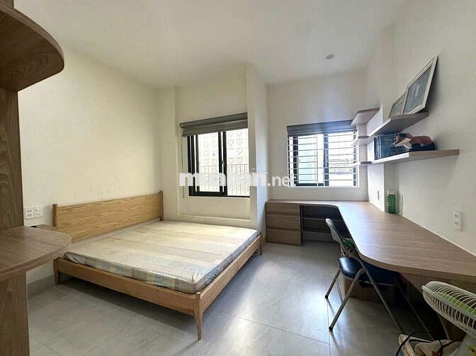 Bán nhà 3 tầng thiết kế hiện đại mặt tiền Thanh long