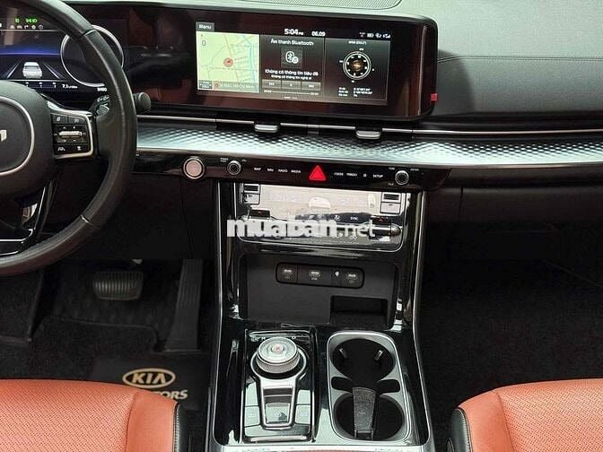 Kia Carnival 2022 Signature 2.2D - 34.000 km