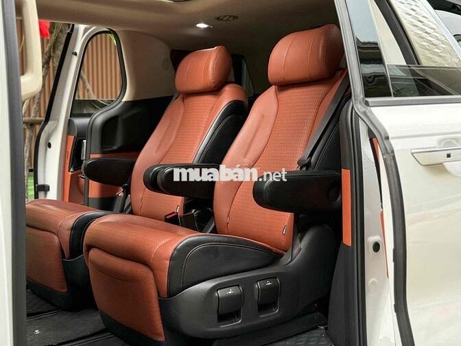 Kia Carnival 2022 Signature 2.2D - 34.000 km