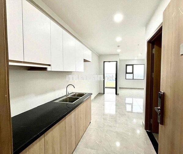 BÁN GẤP CĂN HỘ LEGACY CENTRAL 950tr NỘI THẤT CAO CẤP, VIEW ĐẸP, MÁT ME