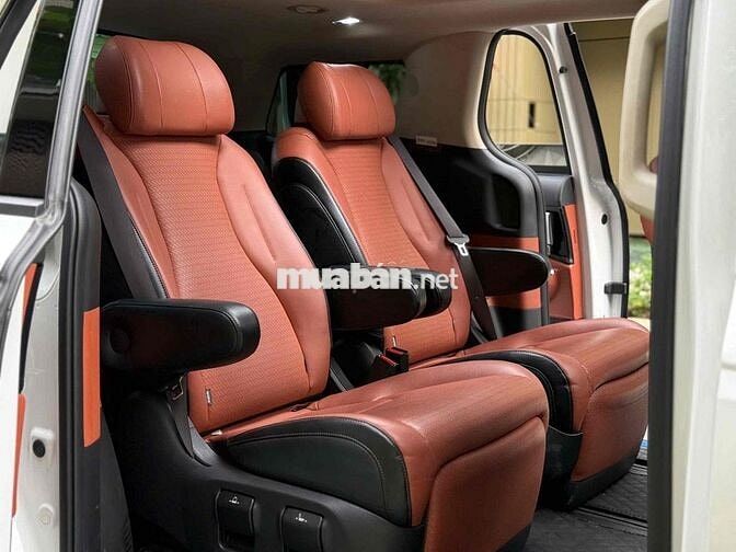 Kia Carnival 2022 Signature 2.2D - 34.000 km