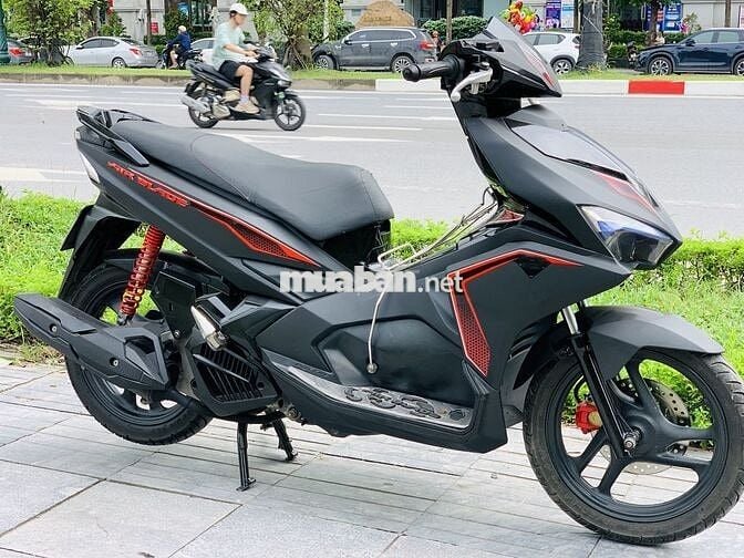 HONDA AIR BLADE 125 FI BẢN ĐEN SẦN KHÓA SMARKEY