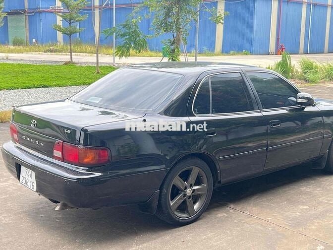 Toyota Camry 1992 - 200000 km