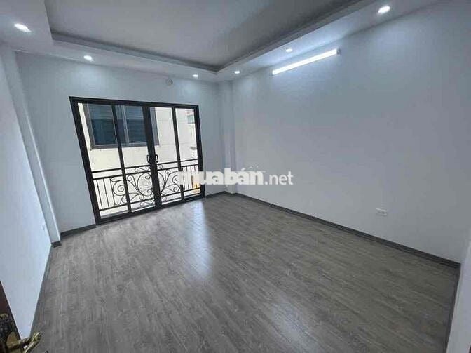 Bán nhà Mới 5 Tầng Thang Máy,40m ,9,2 tỷ