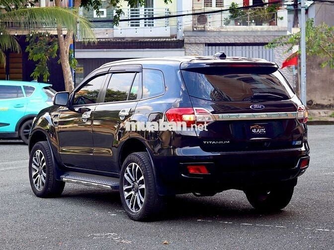 Ford 2021 Titan 4WD - 8v1 km 8xx