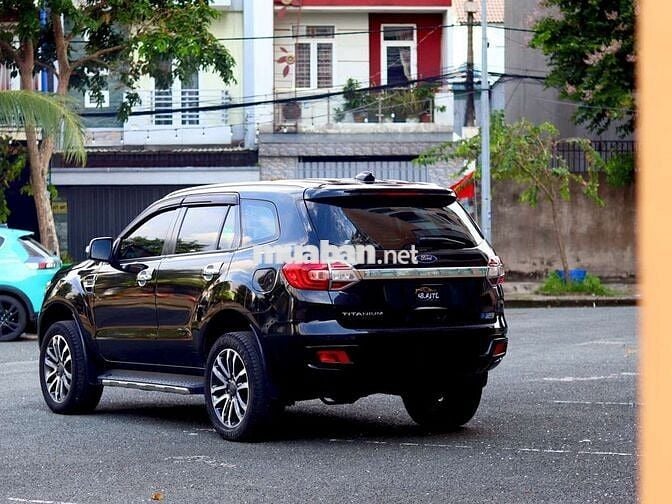 Ford 2021 Titan 4WD - 8v1 km 8xx