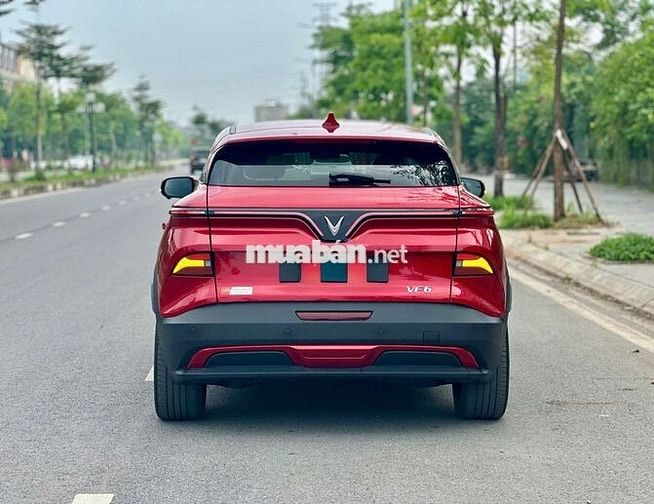 VinFast VF6 model 2025 Plus - 18000 km như mới